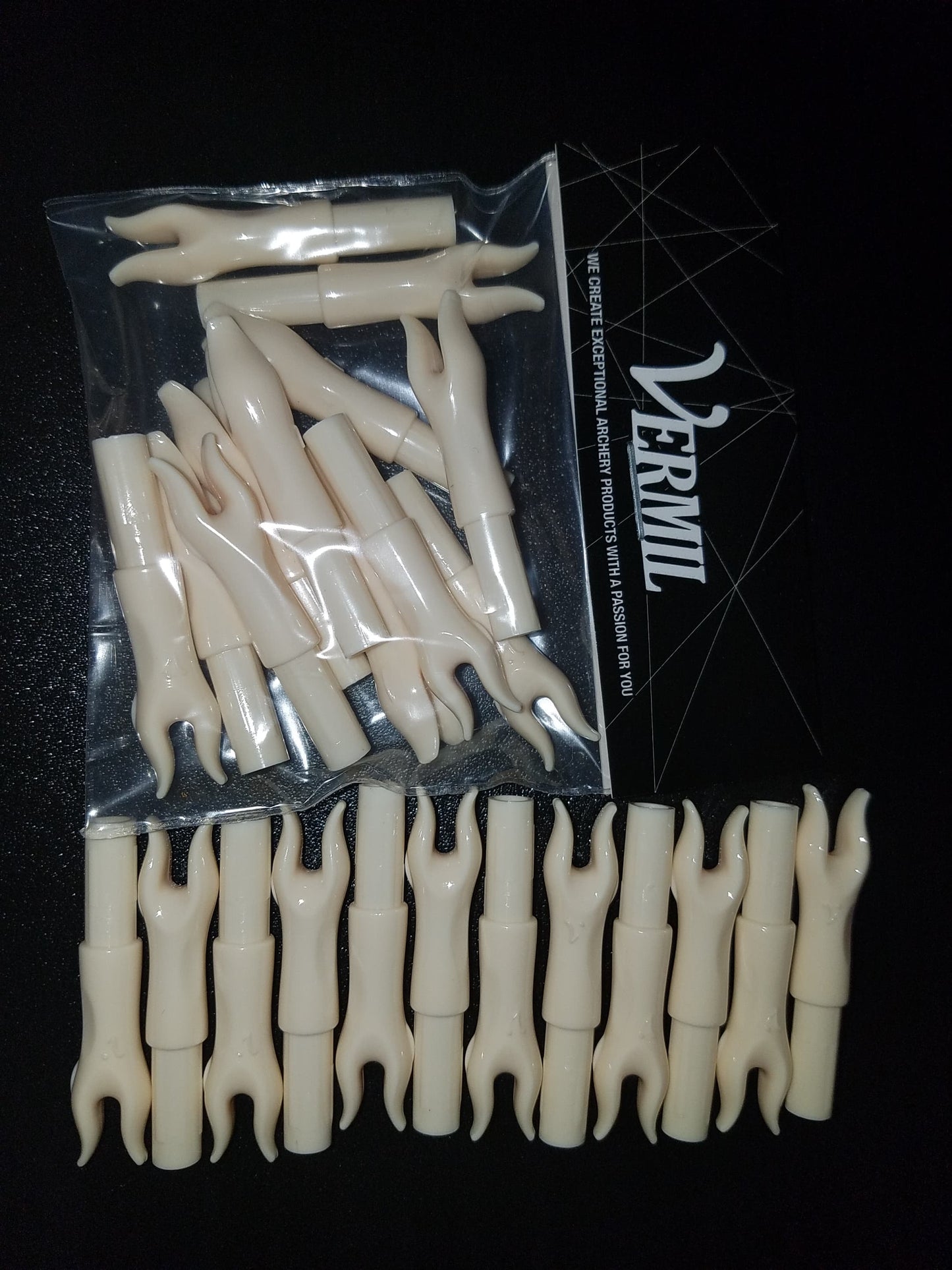 One Dozen Vermil 'U' Nocks