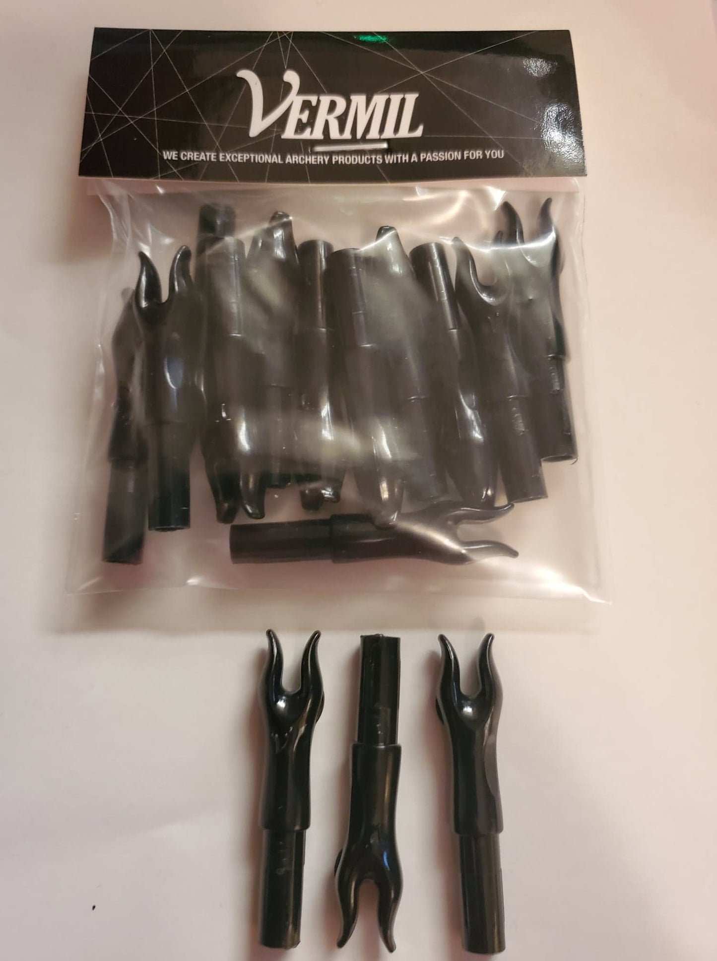 One Dozen Vermil 'U' Nocks
