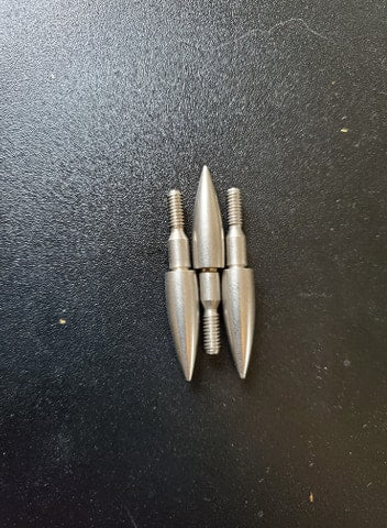 Assorted Spare Tips (100 Grain Field/Target Tips, 125 Grain Field/Target Tips, 150 Grain Traditional Broadhead tips.)